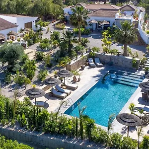 Boutique La Bed & Breakfast